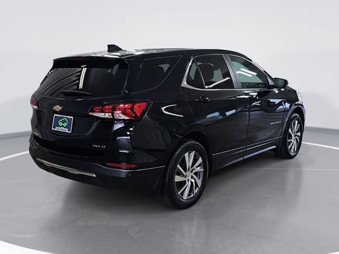 Used 2024 Chevrolet Equinox LT AWD/4WD image 3