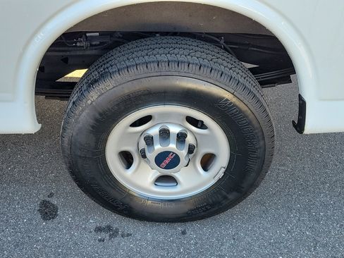 Used 2020 GMC Savana 2500 w/ Driver Convenience Package image 34