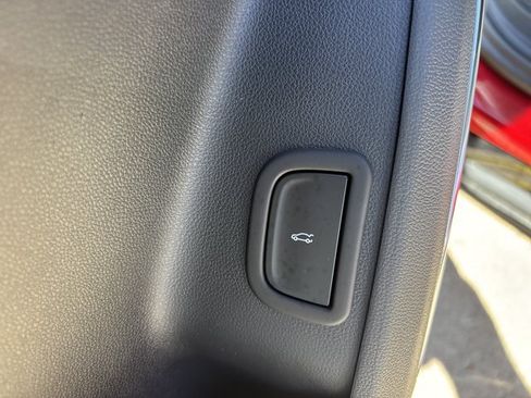 New 2026 Chevrolet Traverse High Country w/ LPO, Floor Liner Package FWD image 27