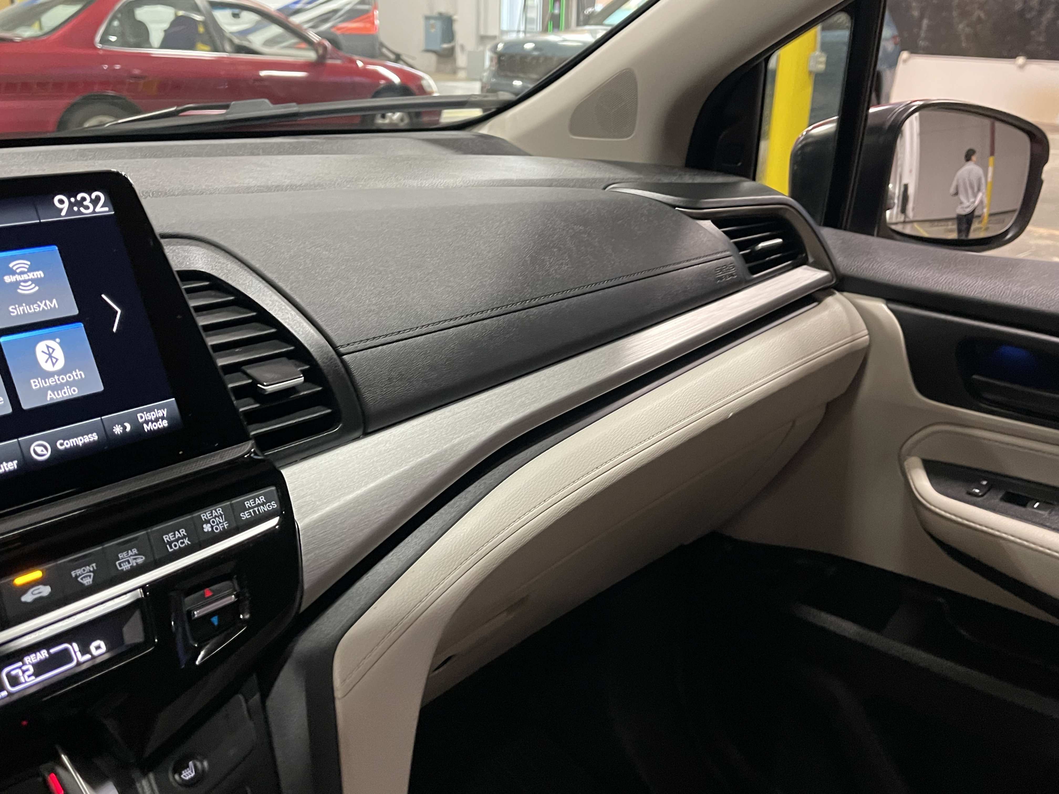 Used 2025 Honda Odyssey EX-L image 24
