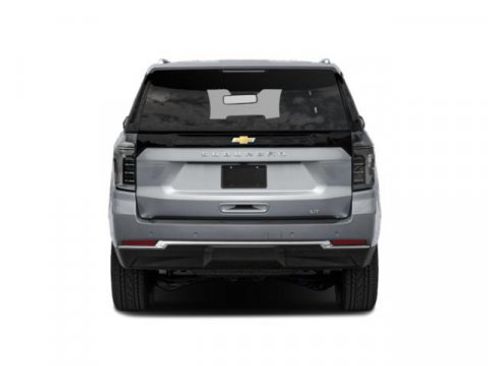 Used 2025 Chevrolet Suburban LT image 5