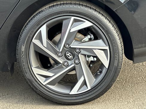 Certified 2025 Hyundai Elantra SEL w/ Cargo Package image 25