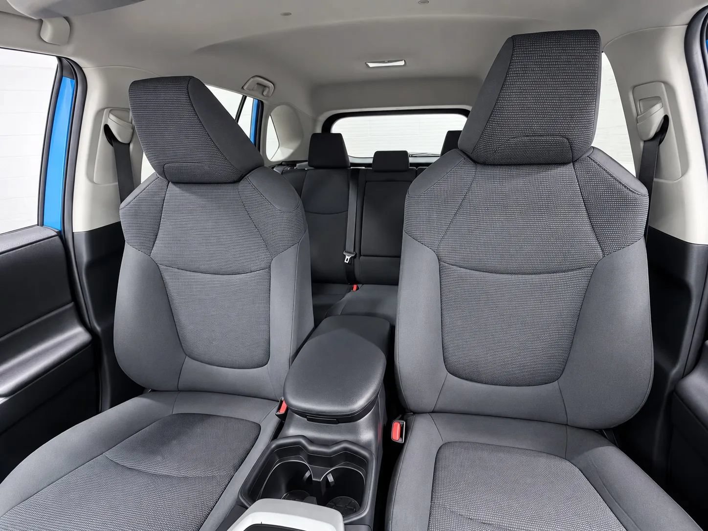 Used 2021 Toyota RAV4 LE w/ Carpet Mat Package (TMS) AWD/4WD image 13