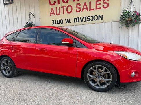 Used 2013 Ford Focus SE FWD image 2