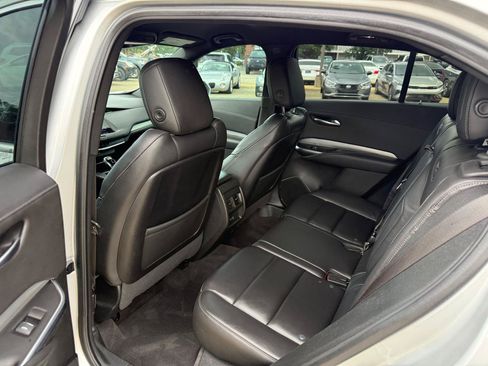Used 2020 Cadillac XT4 Premium Luxury FWD image 21