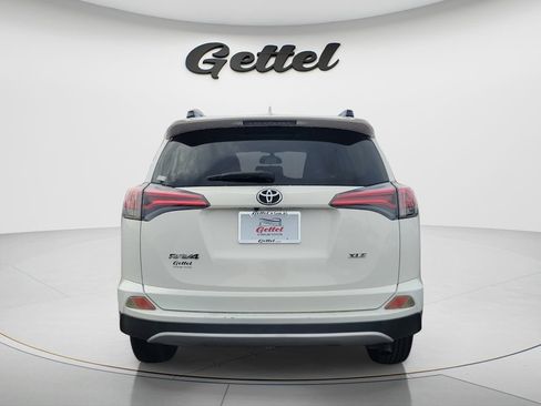 Used 2016 Toyota RAV4 XLE FWD image 6