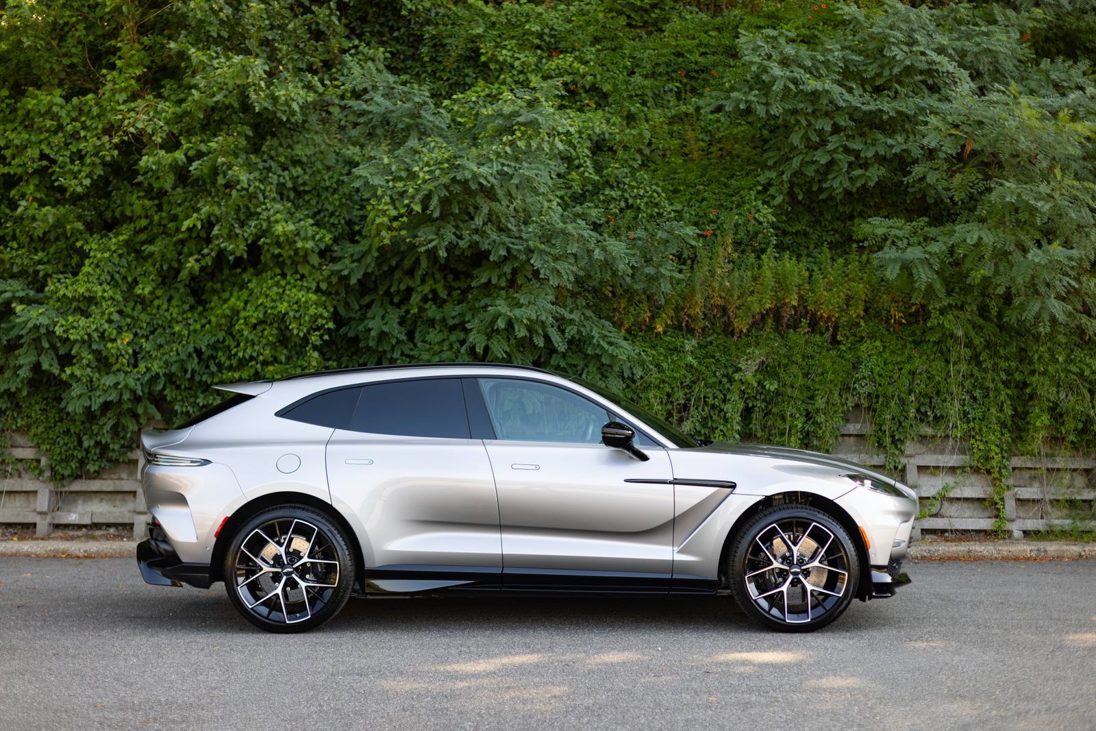 Used 2026 Aston Martin DBX 707 AWD/4WD image 25
