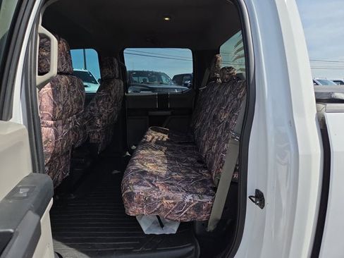 Used 2016 Ford F150 XLT AWD/4WD image 11
