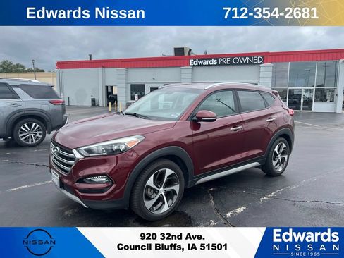 Used 2017 Hyundai Tucson Limited AWD/4WD image 1