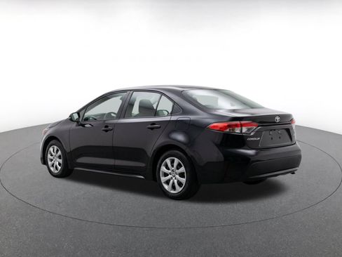 Used 2025 Toyota Corolla LE FWD image 7
