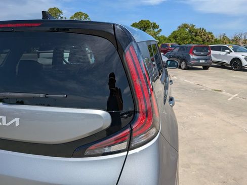 Certified 2024 Kia Soul LX FWD image 11
