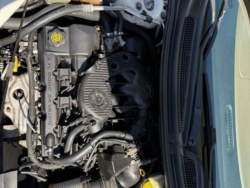 Used 2004 Chrysler Sebring GTC FWD image 31