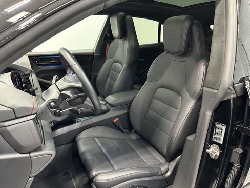 Certified 2024 Porsche Macan Turbo Electric image 4