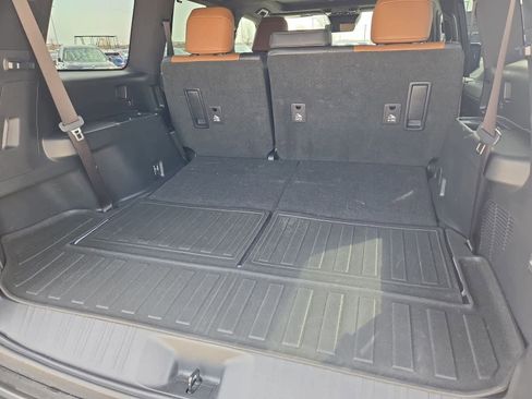 Used 2024 Lexus GX 550 w/ Accessory Package (31) image 34