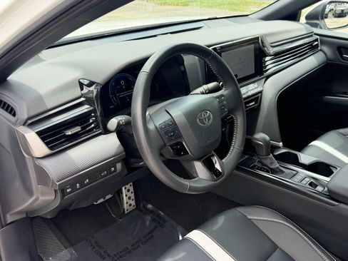 Used 2026 Toyota Camry SE FWD image 12