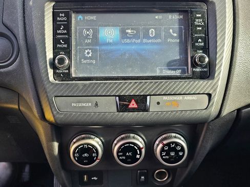 Used 2020 Mitsubishi Outlander Sport ES image 16