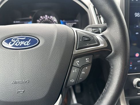 Used 2024 Ford Edge SEL AWD/4WD image 16