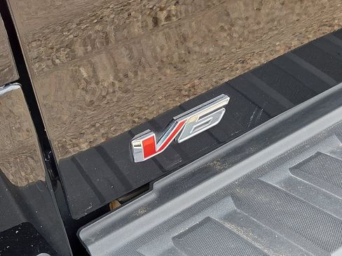 Used 2022 GMC Canyon Elevation w/ Elevation Premium Package AWD/4WD image 14