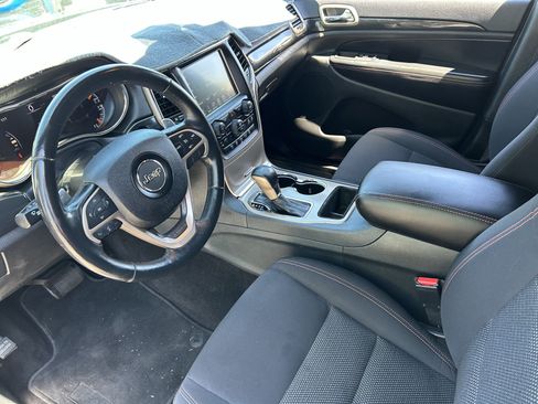 Used 2017 Jeep Grand Cherokee Laredo 75th Anniversary RWD image 16