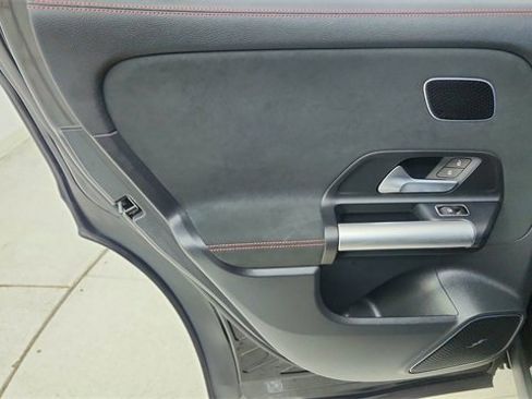 Used 2025 Mercedes-Benz GLA 250 4MATIC image 34