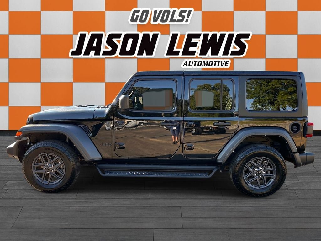 Used 2024 Jeep Wrangler Unlimited Sport AWD/4WD image 6