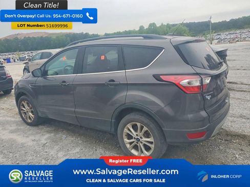 Used 2017 Ford Escape SE w/ Equipment Group 201A FWD image 3