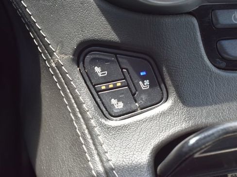 Used 2019 Chevrolet Tahoe Premier w/ RST 6.2L Performance Edition AWD/4WD image 34