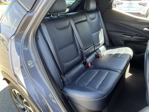 Used 2023 Chevrolet Bolt EUV Premier FWD image 23