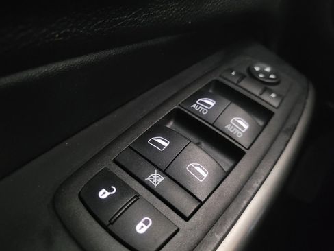 Used 2020 Jeep Cherokee Latitude Plus FWD image 27