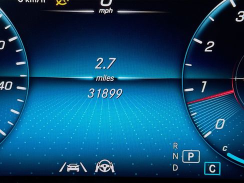 Used 2022 Mercedes-Benz GLC 300 image 8