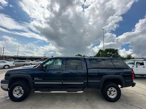 Used 2007 Chevrolet Silverado 2500 LT w/ Heavy-Duty Power Package RWD image 2