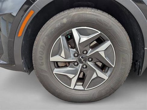 Used 2022 Kia Sorento EX FWD image 9