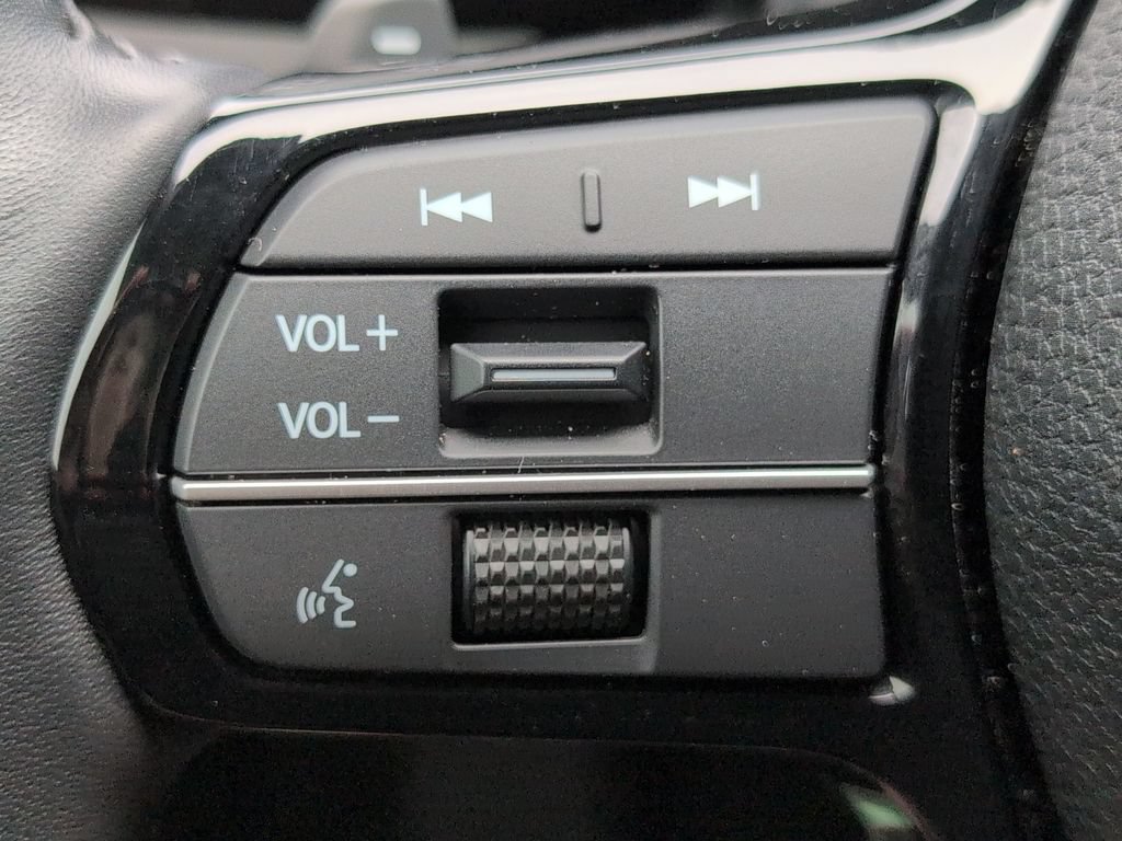Used 2023 Honda Accord Touring image 17