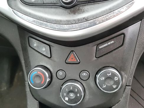 Used 2020 Chevrolet Sonic LT FWD image 13
