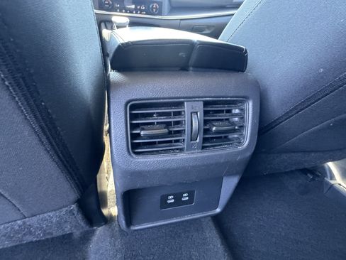 Used 2024 Nissan Rogue SV AWD/4WD image 21