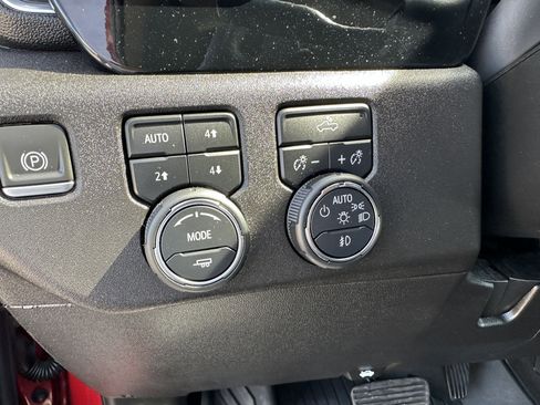 Used 2024 Chevrolet Silverado 1500 RST w/ Z71 Off-Road Package AWD/4WD image 15