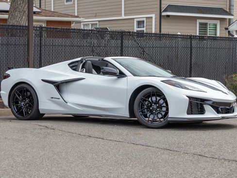 Used 2023 Chevrolet Corvette Z06 w/ Engine Appearance Package RWD image 15