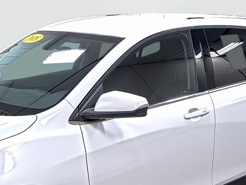 Used 2018 Chevrolet Equinox LT FWD image 8