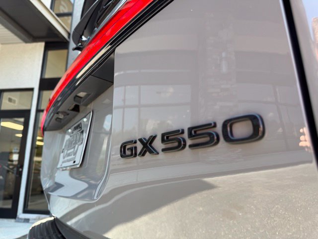 Used 2024 Lexus GX 550 AWD/4WD image 19