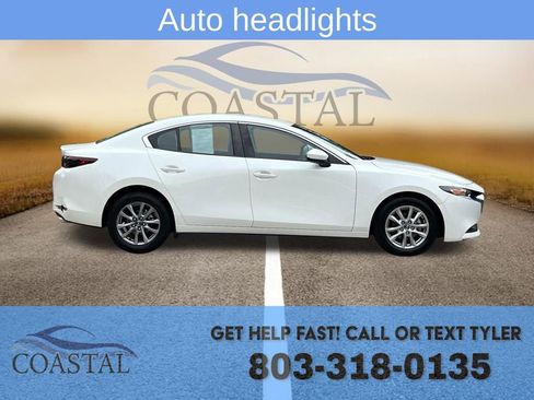 Used 2022 MAZDA MAZDA3 s FWD image 4