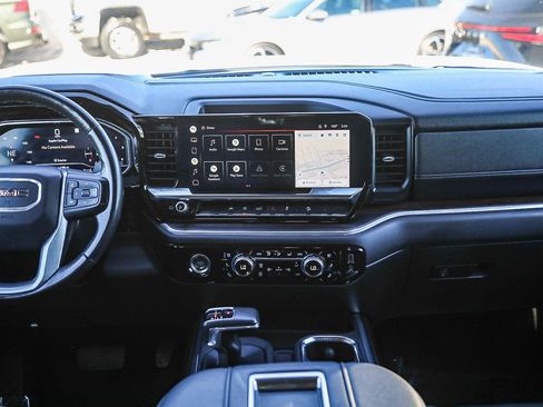 Used 2022 GMC Sierra 1500 SLT image 13