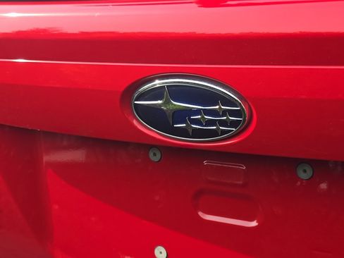 Used 2020 Subaru Crosstrek 2.0i Limited w/ Moonroof Package w/Navigation AWD/4WD image 10