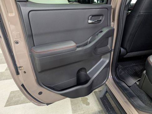 Used 2024 Nissan Frontier PRO-4X w/ Pro Premium Package image 10