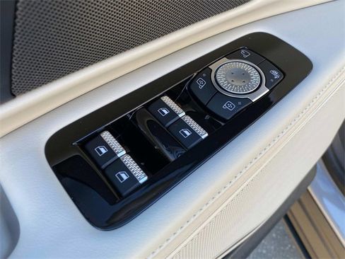 New 2026 Lincoln Nautilus Premier image 11