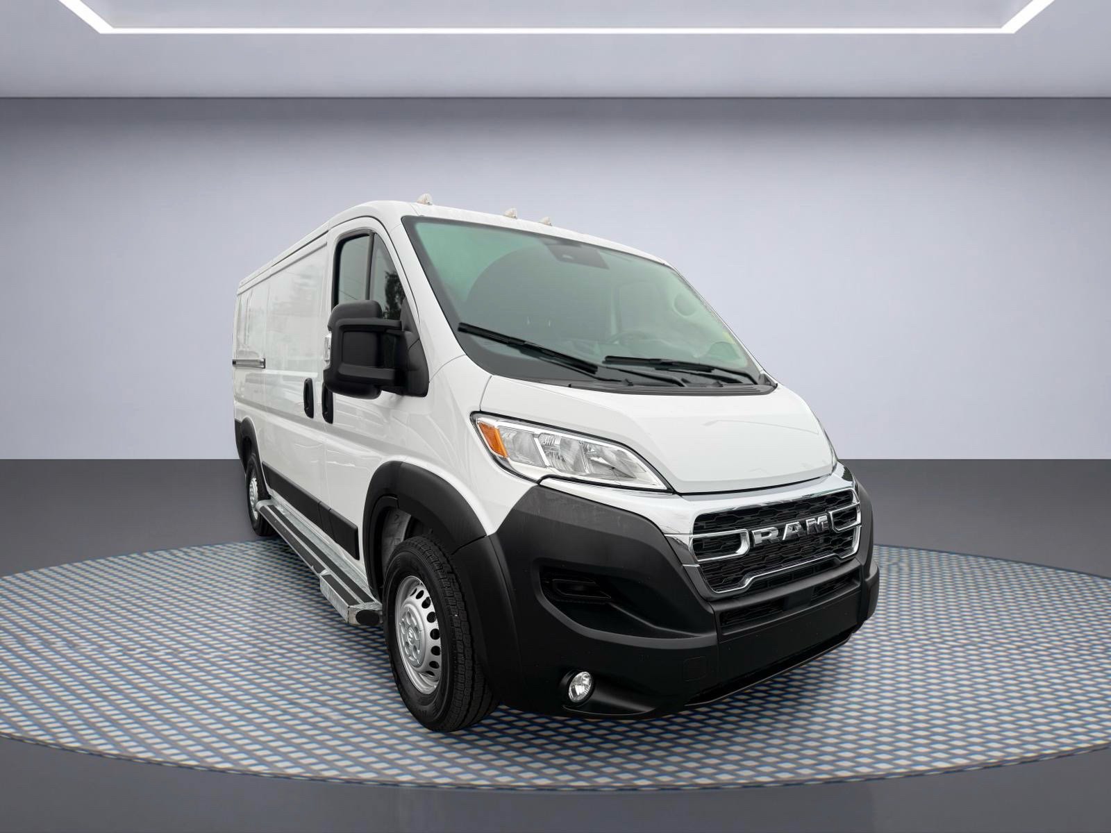 Used 2025 RAM ProMaster 2500 w/ U-Haul Equipment Group FWD image 11