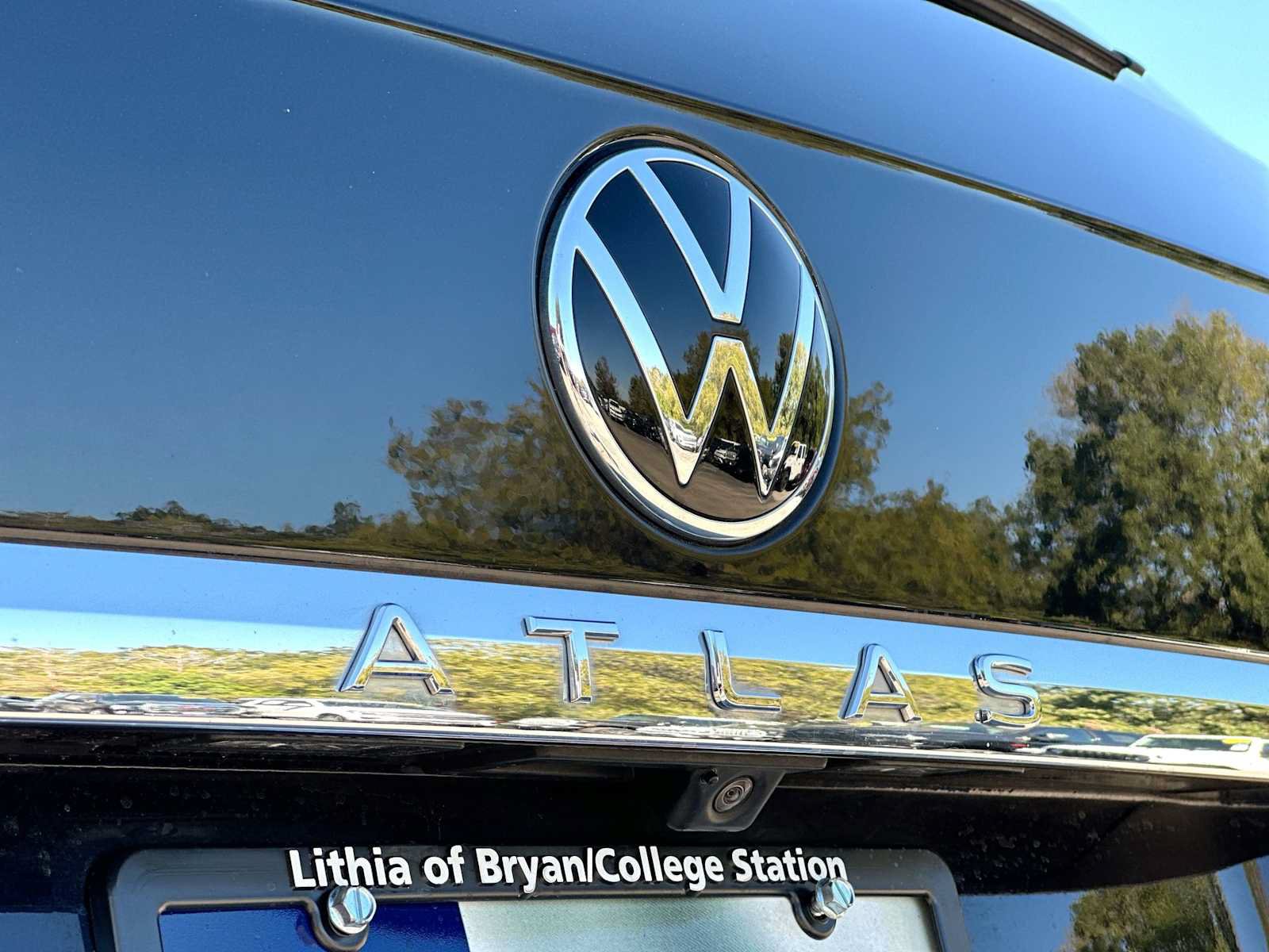 Used 2022 Volkswagen Atlas SE w/ Panoramic Sunroof Package AWD/4WD image 15