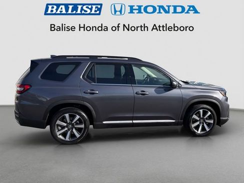 Used 2023 Honda Pilot Touring image 10