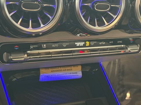 New 2025 Mercedes-Benz GLB 250 4MATIC image 19
