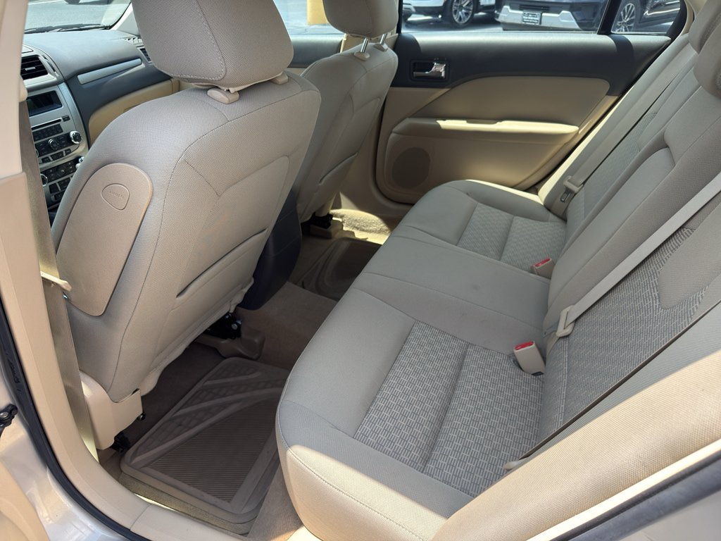 Used 2010 Ford Fusion SE FWD image 28