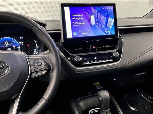 Used 2025 Toyota Corolla SE image 7